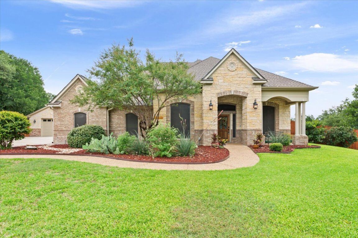 Property Photo:  3209 Loving Cove  TX 76513