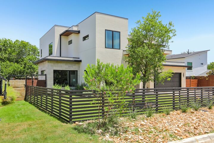 Property Photo: 2010 Meadowridge Drive TX 78704