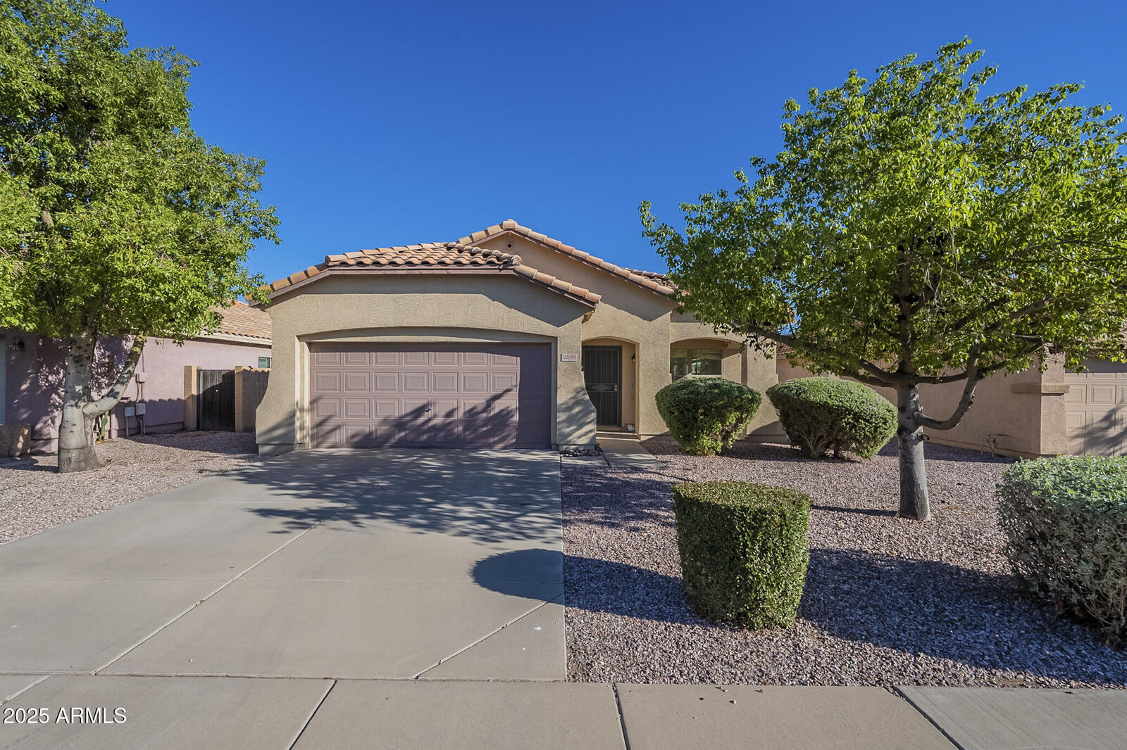 Property Photo: 2898 W Silver Creek Lane AZ 85144