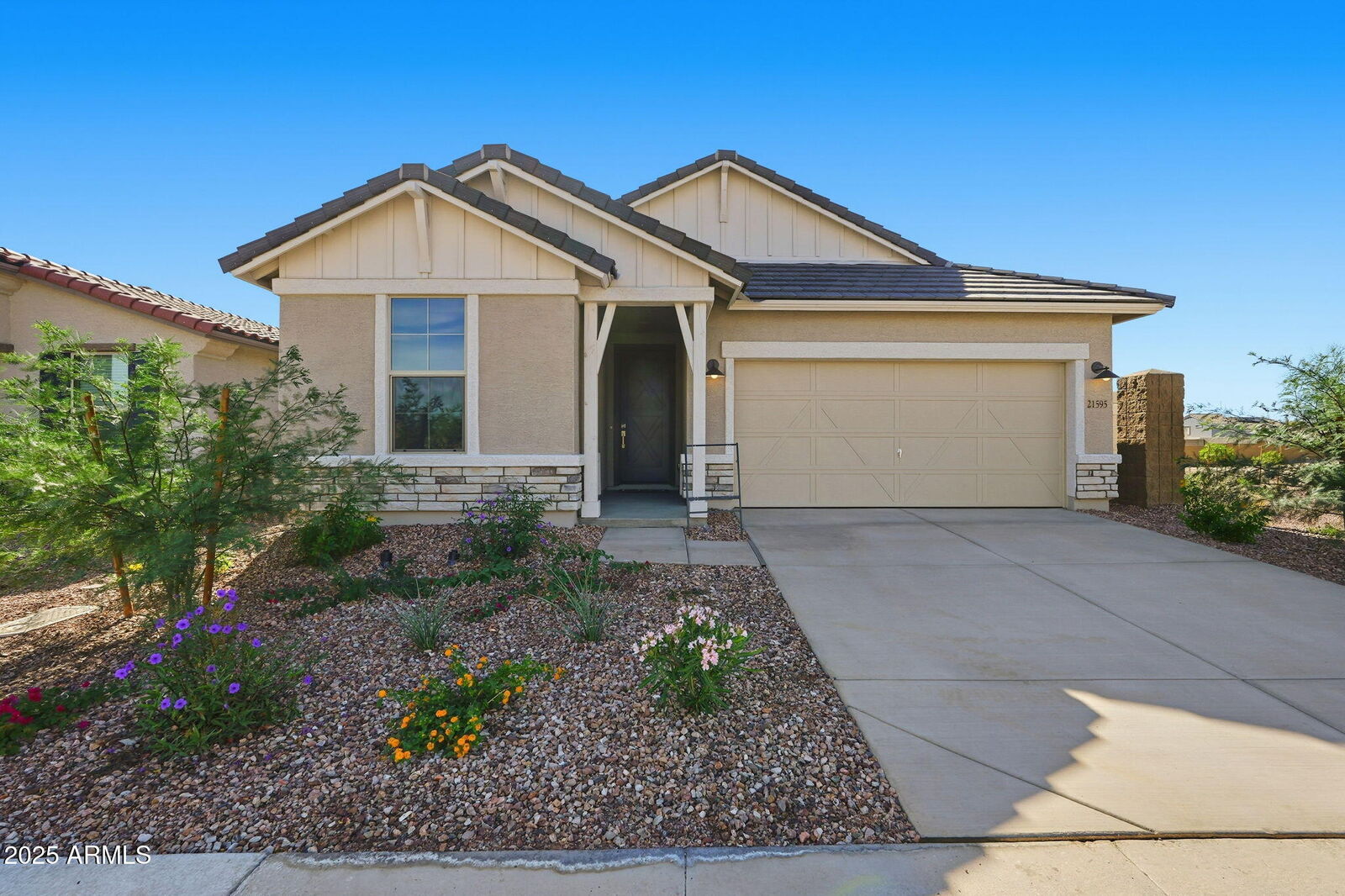 Property Photo:  21595 W Papago Street  AZ 85326 