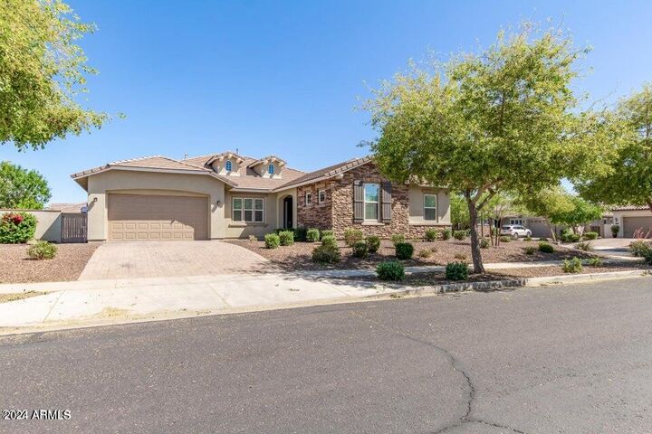 Property Photo: 13695 N 148th Drive AZ 85379