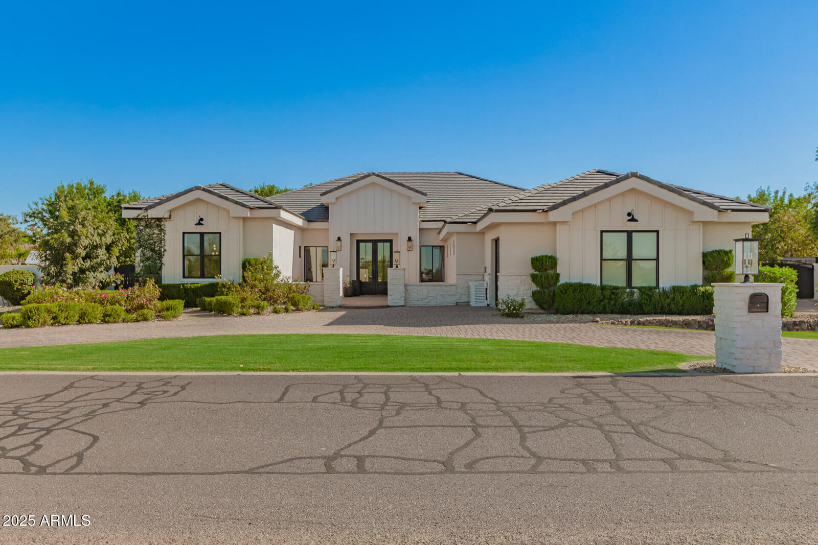 Property Photo: 21077 E Marsh Road AZ 85142