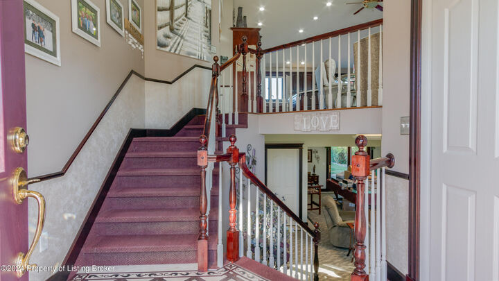 Property Photo:  967 Eaton Drive  ND 58601 