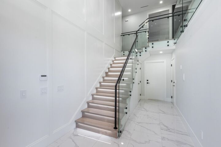 Property Photo:  2170 Oakridge Crescent  BC V2T 6A8 