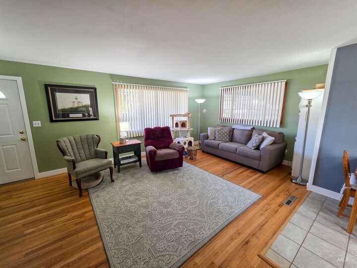 Property Photo:  406 Park Drive  ID 83501