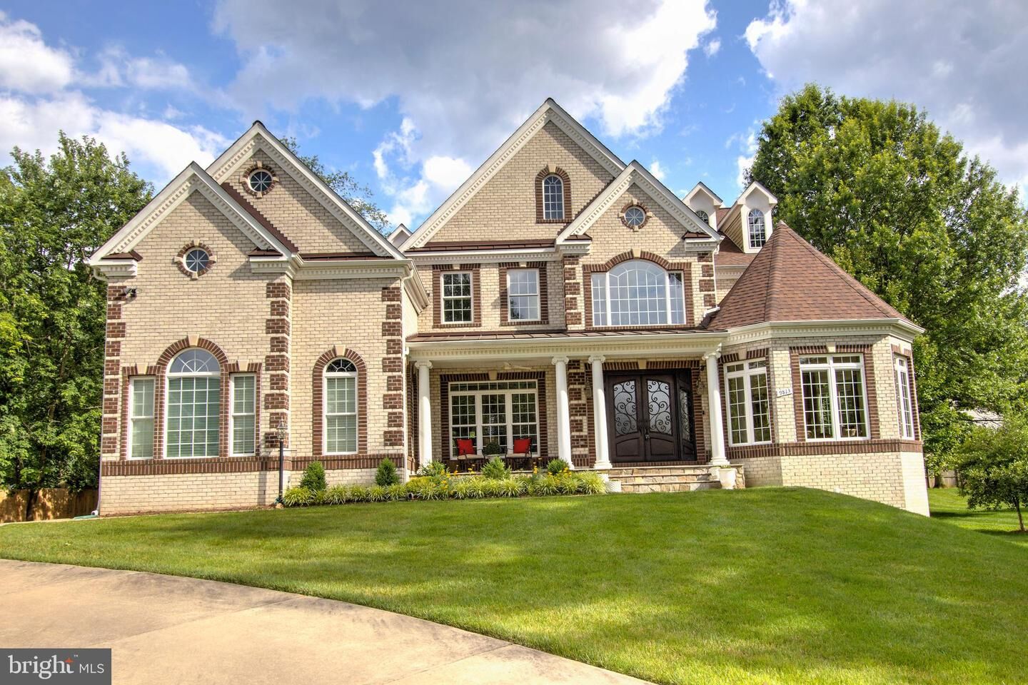 Property Photo:  9813 Sunrise Road  VA 22181