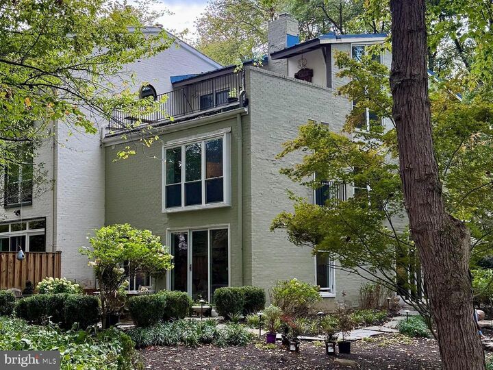 11464 Orchard Lane  Reston VA 20190 photo