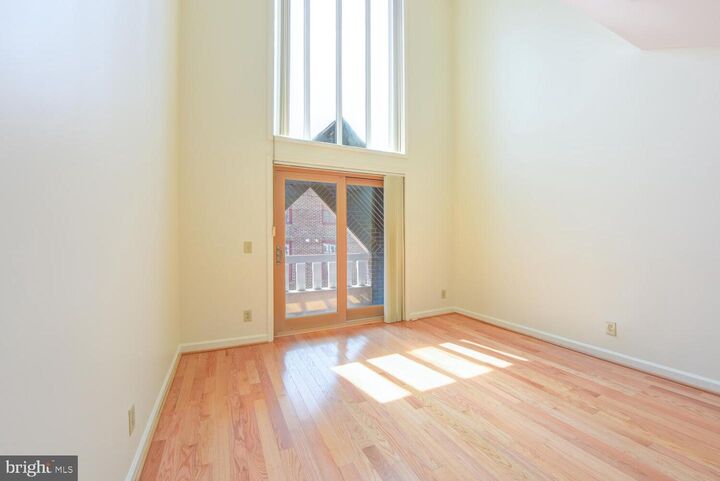 Property Photo: 115 N Lee Street Bh208 VA 22314