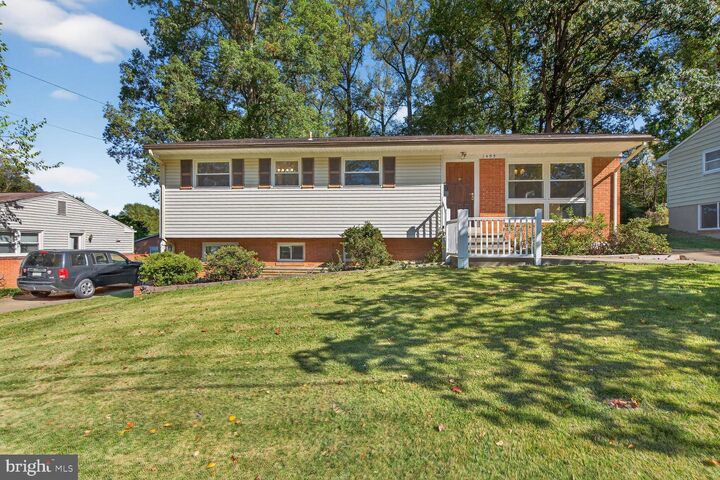 1405 Ross Drive SW  Vienna VA 22180 photo
