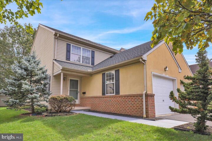Property Photo: 1553 Queen Lane PA 17601