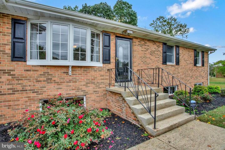 Property Photo: 10526 Willetts Crossing Road MD 20695