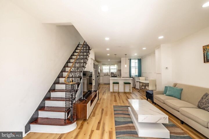 Property Photo: 7337 Chelwynde Avenue PA 19153