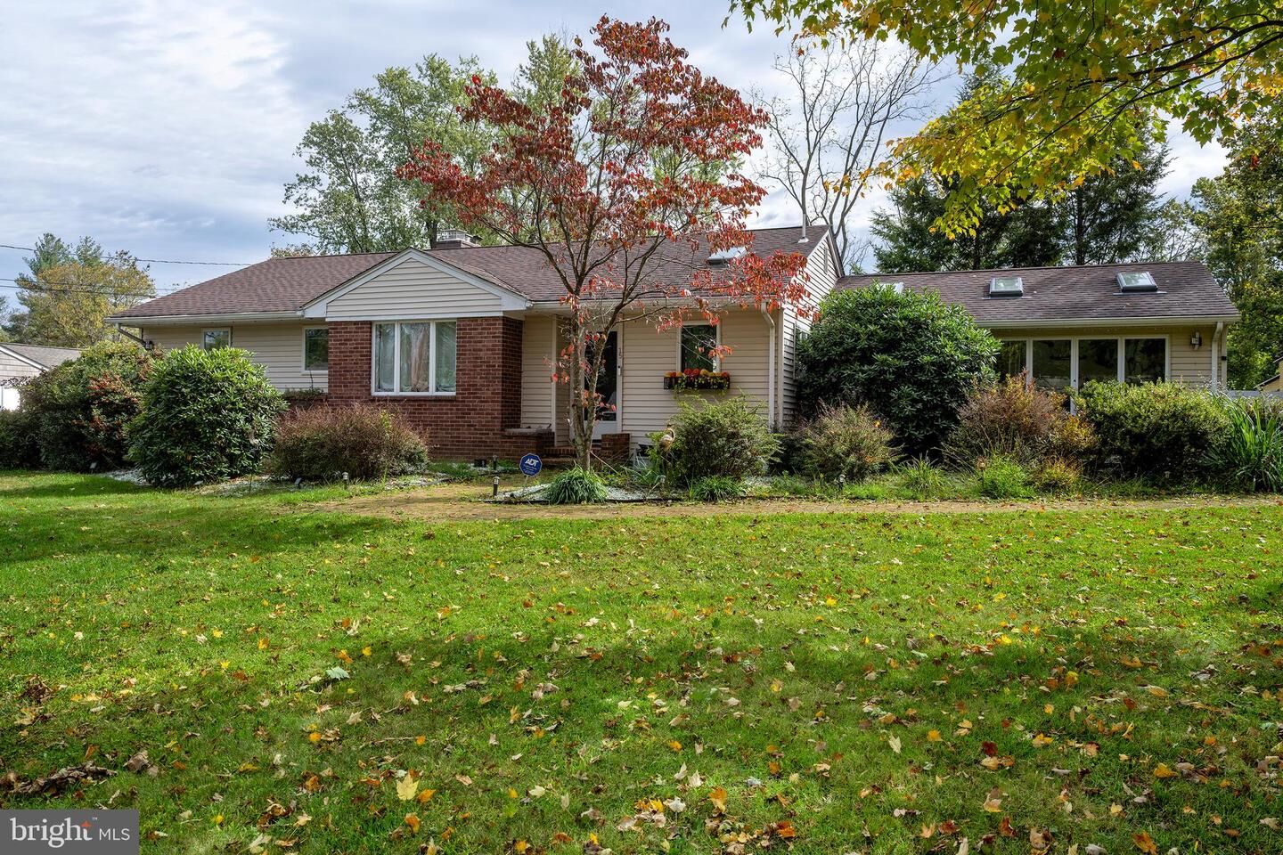 Property Photo:  15 Bedle Street  NJ 08502