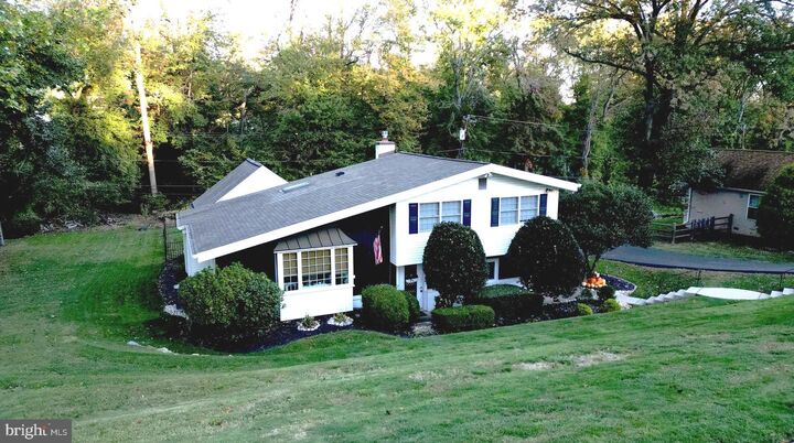141 Greenwood Drive  Willow Grove PA 19090 photo