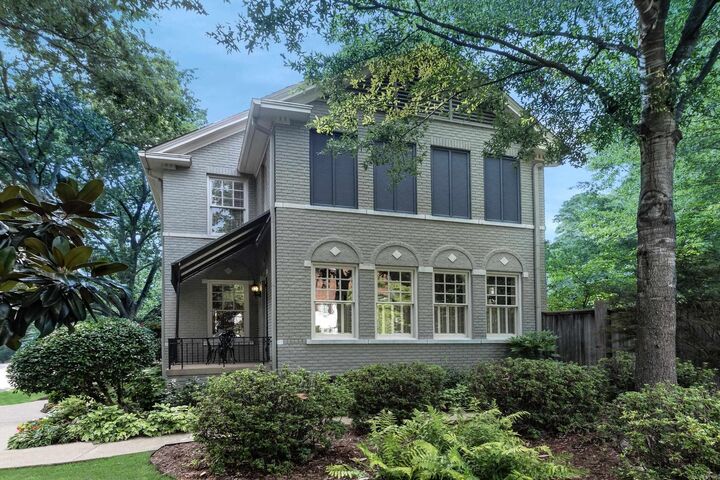 Property Photo: 4900 Crestwood AR 72207