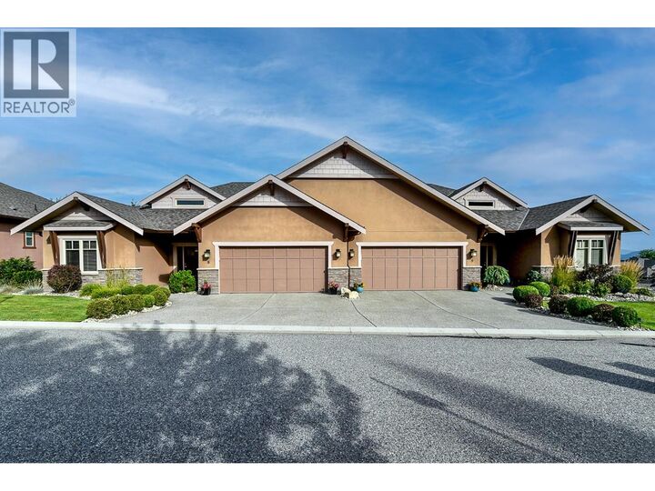 Property Photo:  2450 Selkirk Drive 8  BC V1V 2Z5 