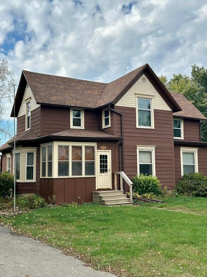 319 Sycamore Street  Cambridge IA 50046 photo