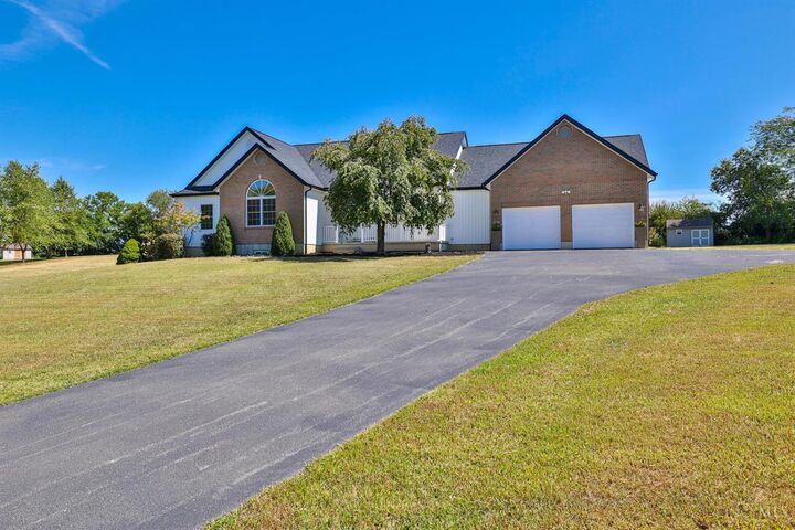 Property Photo: 62 Kings Court OH 45159
