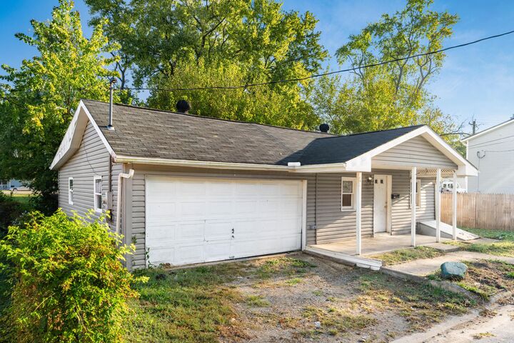 Property Photo: 364 Barnes Avenue OH 43113