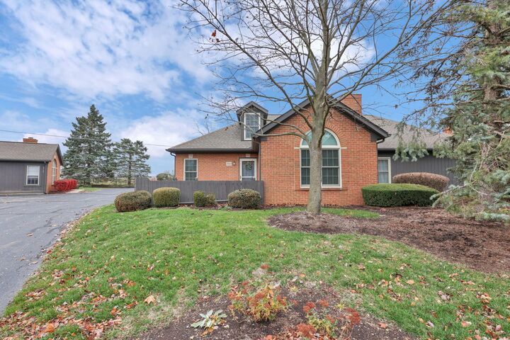 Property Photo: 2560 Trotterslane Drive OH 43235