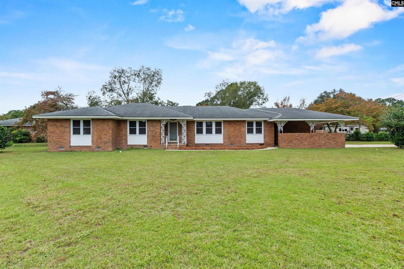 Property Photo: 121 Lesesne SC 29150
