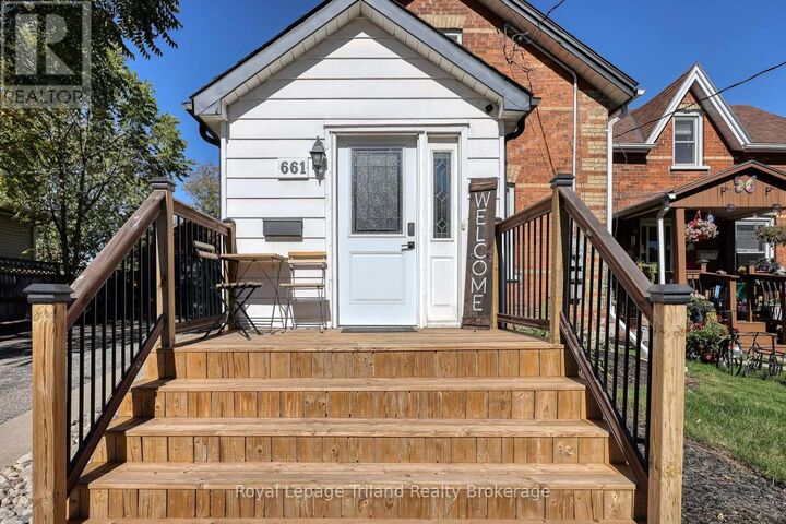 Property Photo:  661 Henry Street  ON N4S 1X8