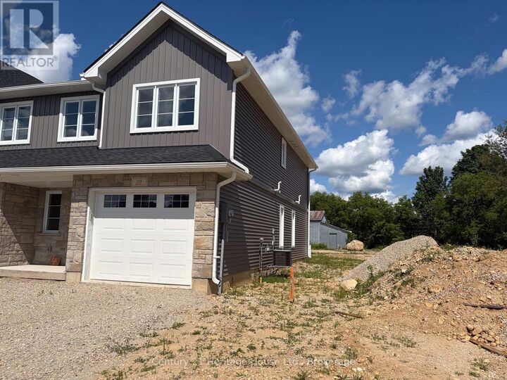 Property Photo: 229 Bruce Street South 4 ON N0G 1R0