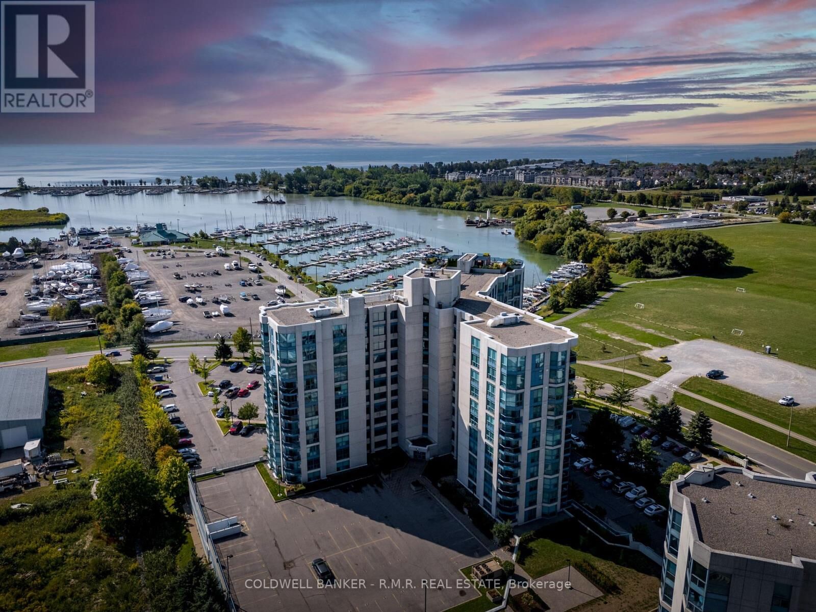 Photo de la propriété: 340 Watson Street West 517 ON L1N 9G1
