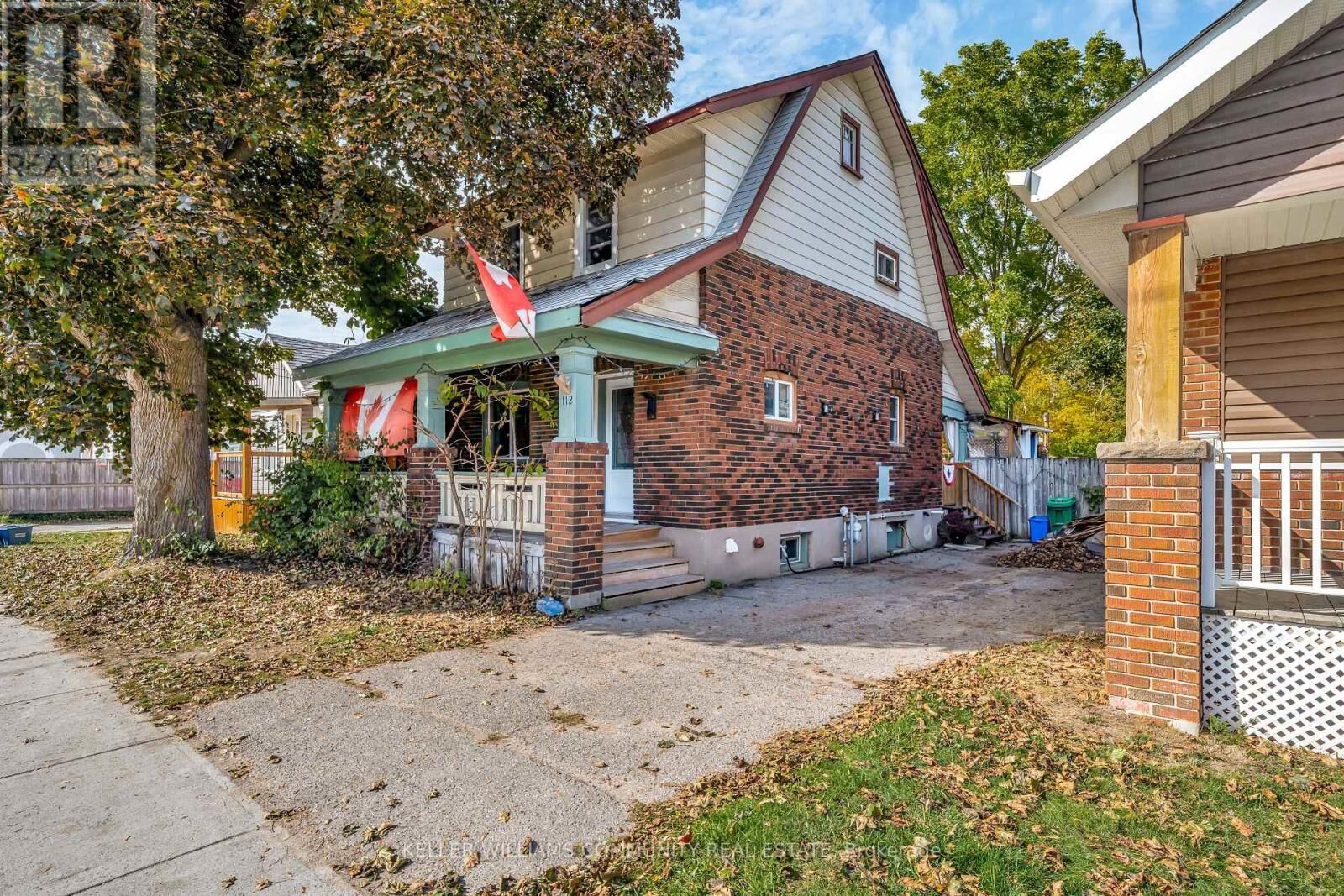 Property Photo: 112 Lansdowne Street West ON K9J 1Y1