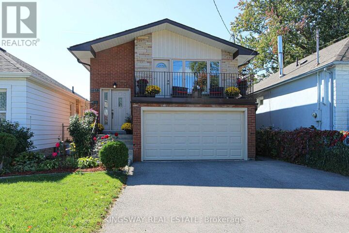 Property Photo: 1050 Alexandra Avenue ON L5E 1Z8
