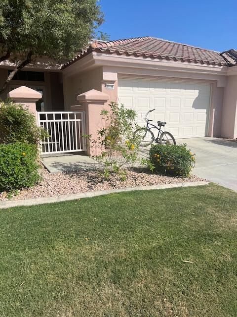 Property Photo: 37736 Breeze Way CA 92211