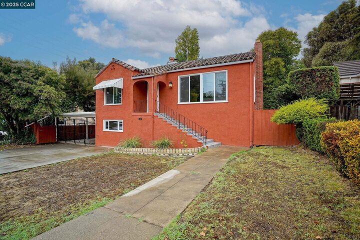Property Photo: 121 Bella Vista Way CA 94590