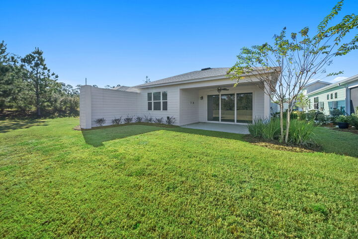 Property Photo: 8404 Dockside Place FL 32413