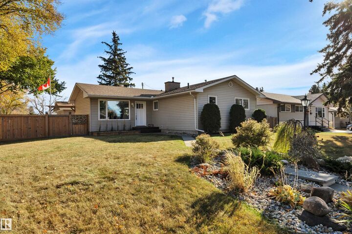 4 Sunset Boulevard  St. Albert AB T8N 0N4 photo