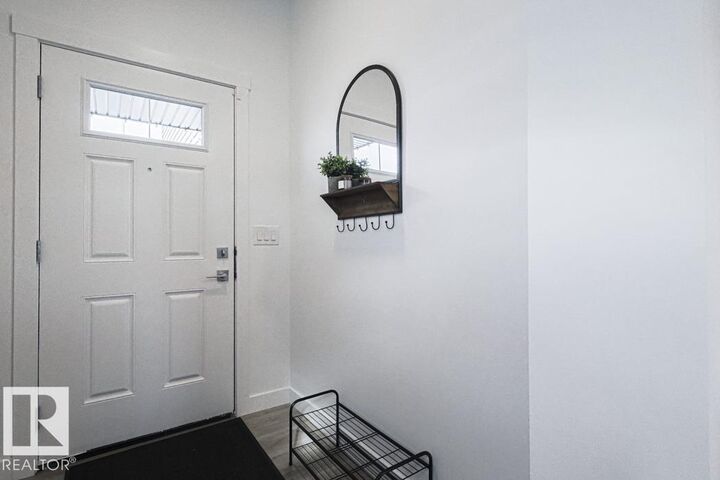 Property Photo: 89 Sunland Way AB T8H 2Y6
