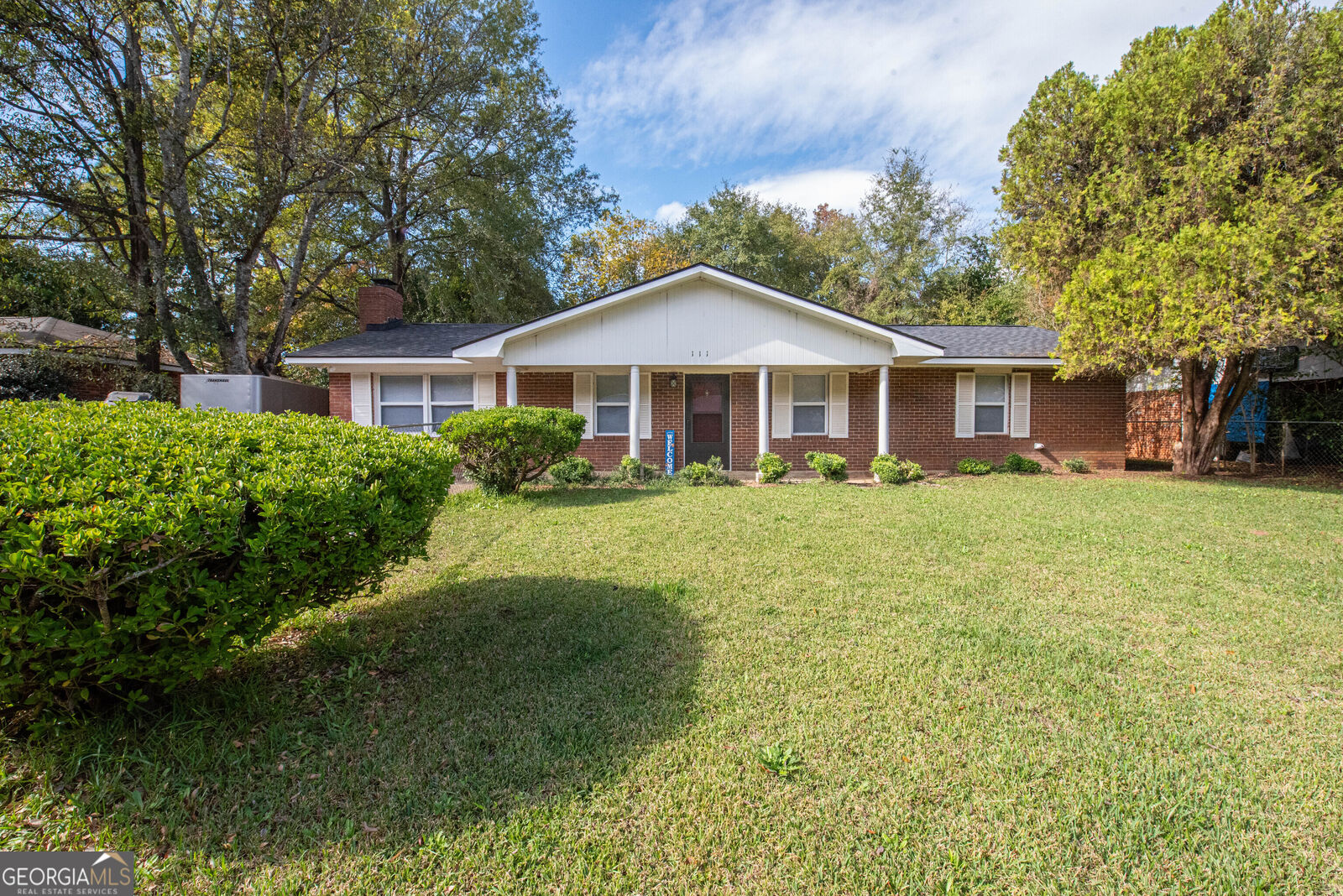 Property Photo: 111 Briarwood Drive GA 31093