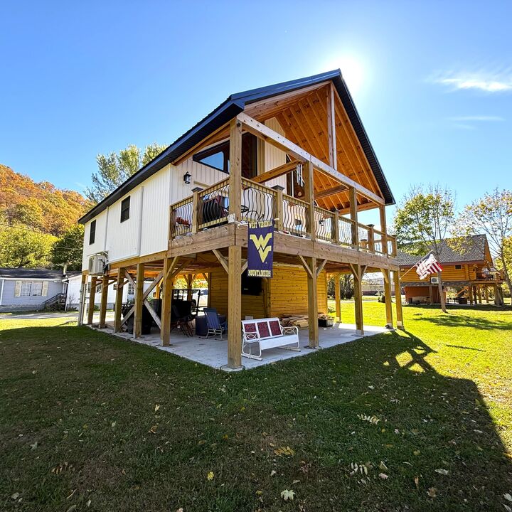 Property Photo: 228 1st Ave WV 24954