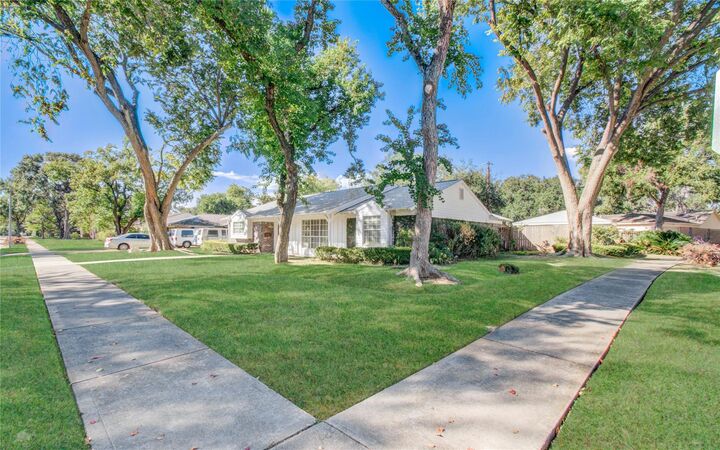 Property Photo: 11010 Atwell Drive TX 77096