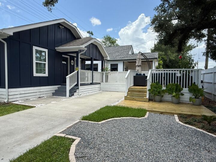 Property Photo:  1602 Luzon Street  TX 77009 