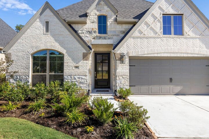 Property Photo:  219 W Netleaf Court  TX 77316 