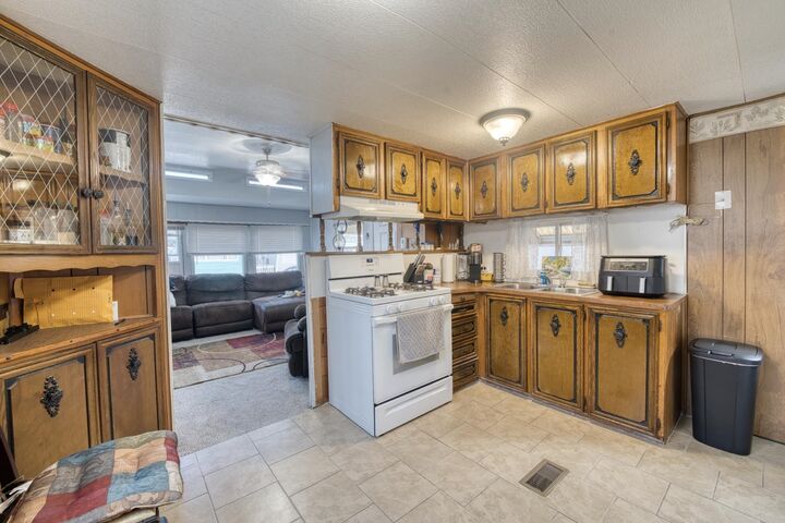 190 West 24th St  Bayonne NJ 07002 photo