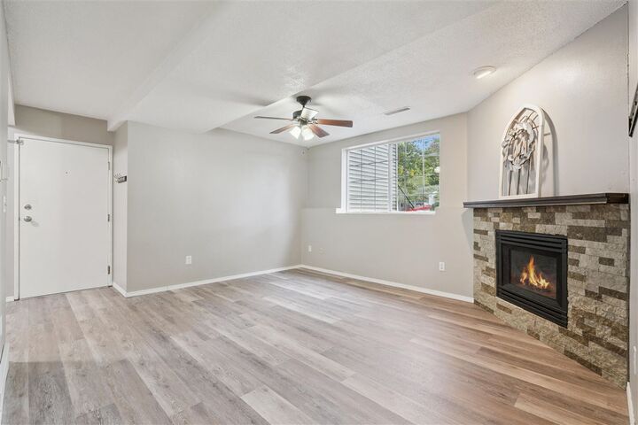 Property Photo: 144 Elm Ridge Dr IA 52317