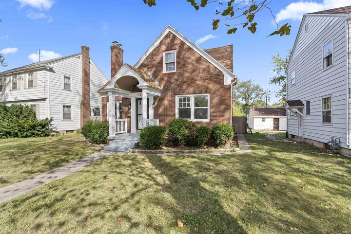 Property Photo: 1019 E Rudisill Boulevard IN 46806-1890