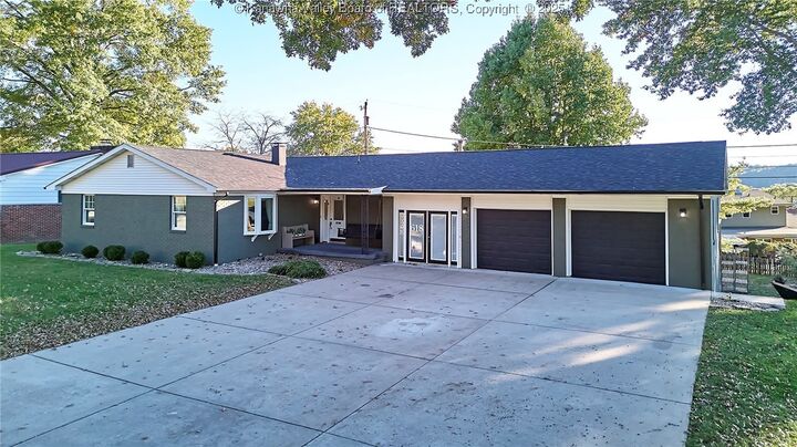 618 Fitzhugh Street  Ravenswood WV 26164 photo