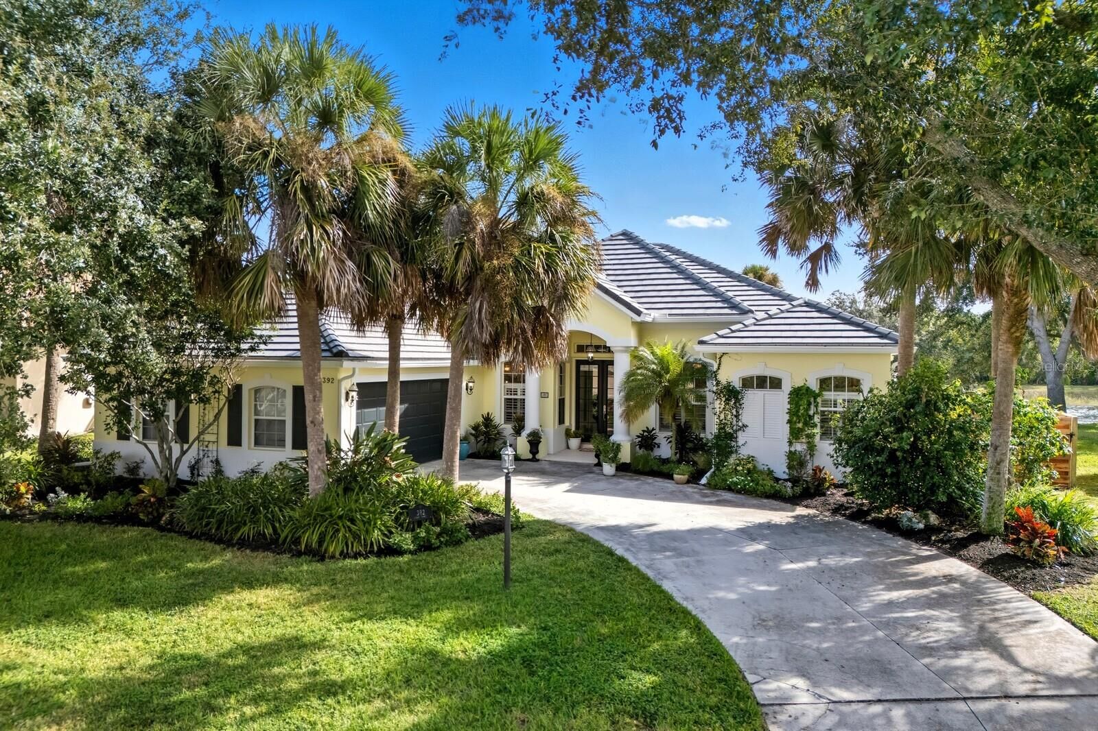 Property Photo: 392 Park Trace Boulevard FL 34229