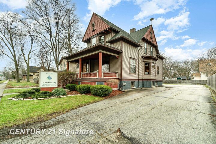 Property Photo: 909 S Michigan Avenue MI 48602
