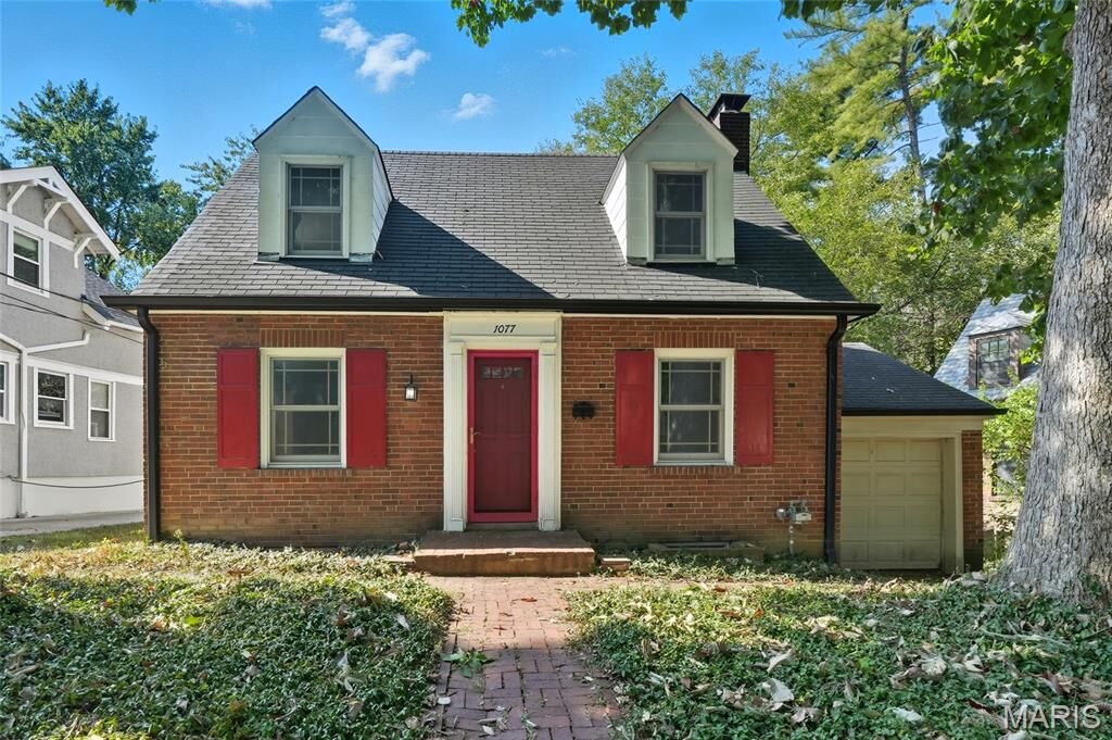 Property Photo: 1077 N Jackson Avenue MO 63130
