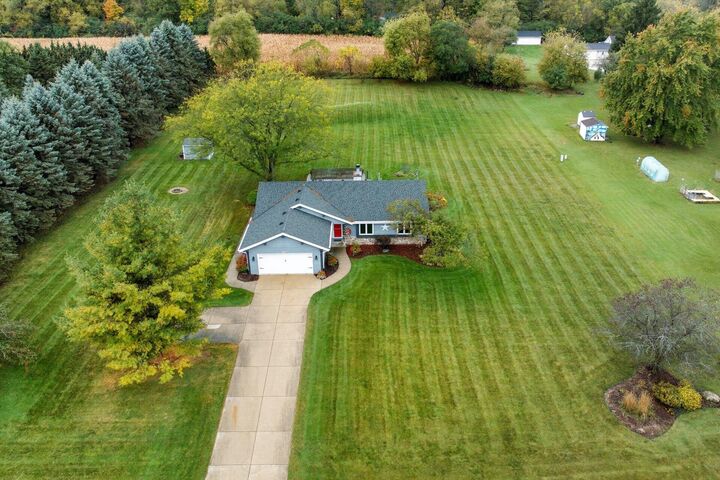 Property Photo:  1281 Wejegi Dr  WI 53033 