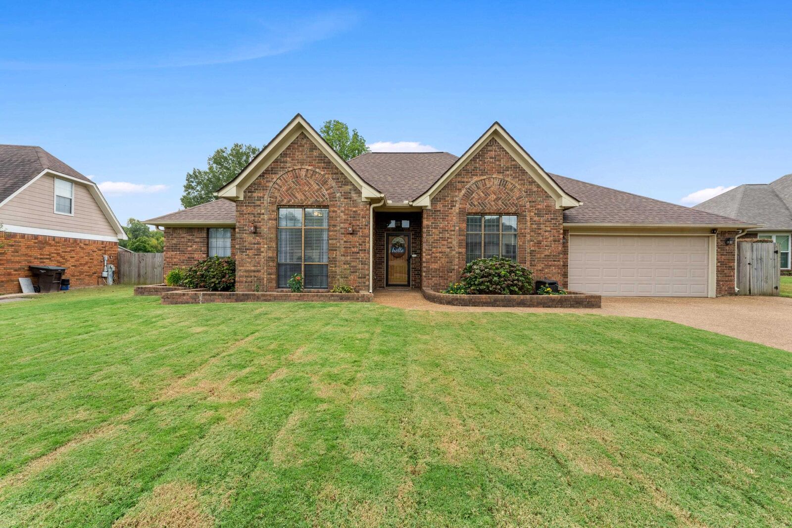 Property Photo: 7471 Olivia Hill Dr TN 38133