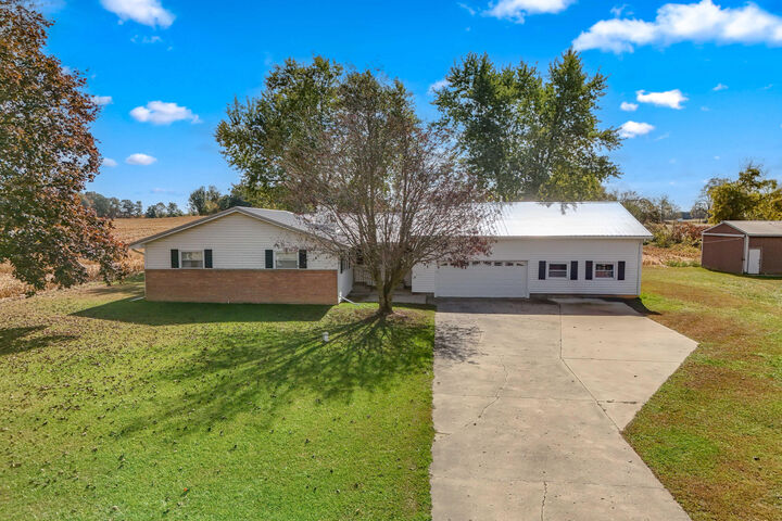 7151 N Adams Road  North Adams MI 49262 photo